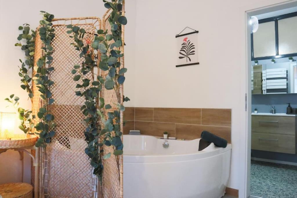 Le Cocon Fleuri, Proche Centre Appartement *